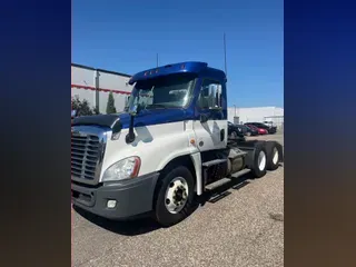 2019 FREIGHTLINER/MERCEDES CASCADIA 125