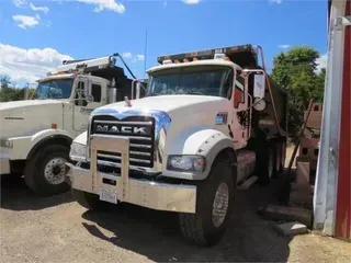 2016 MACK GRANITE GU713