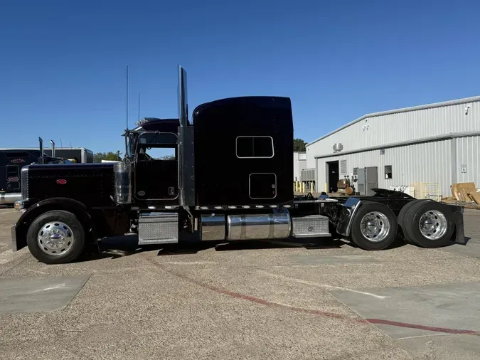 2023 Peterbilt 3893af6a828df17b8c4033391d78d98afb8