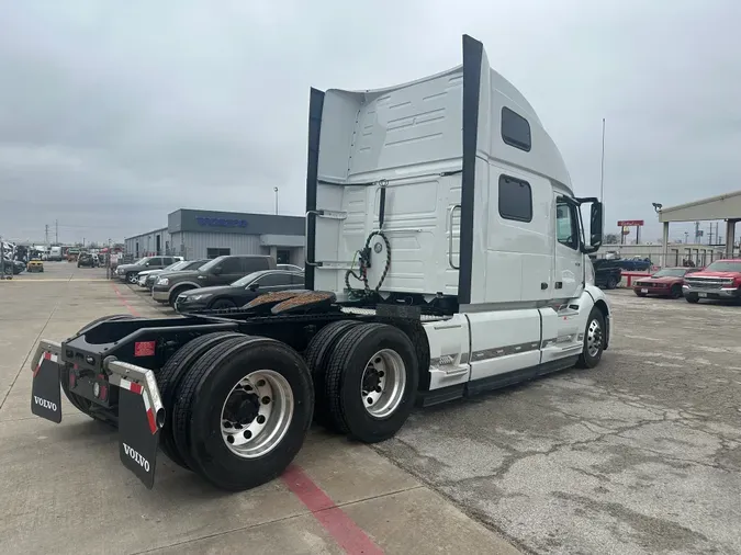 2024 VOLVO VNL64T860