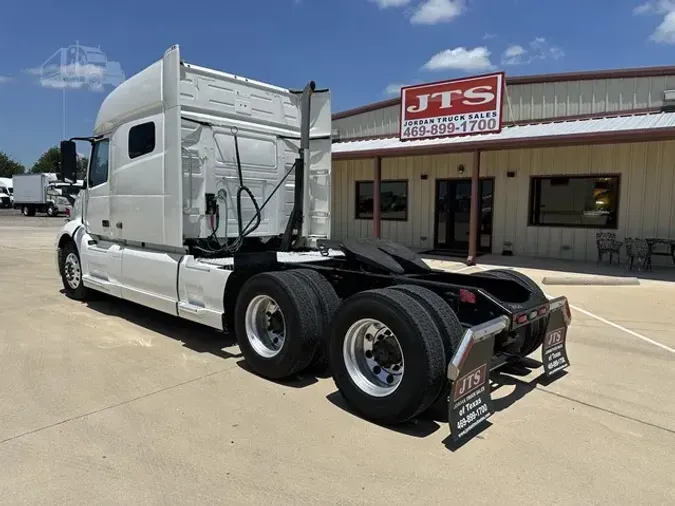 2020 VOLVO VNL64T740