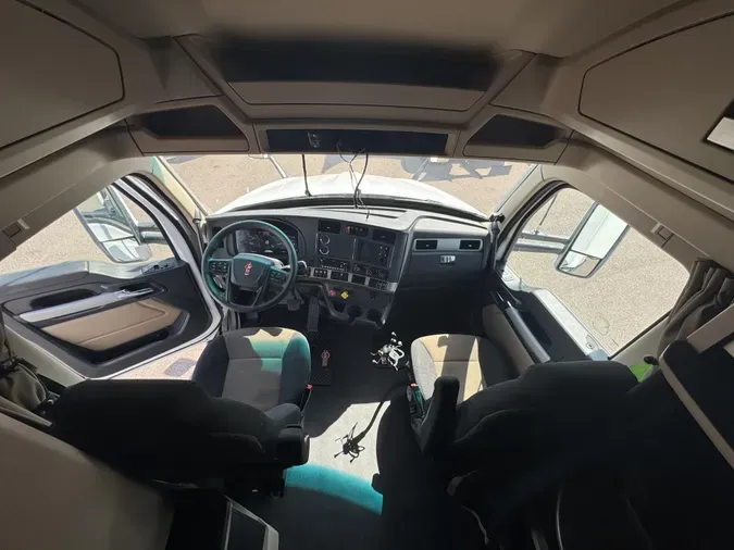 2023 Kenworth T680