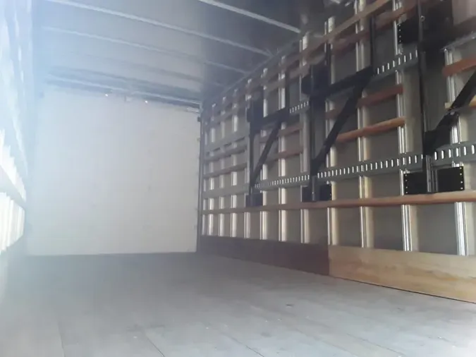 2020 FREIGHTLINER/MERCEDES M2 106