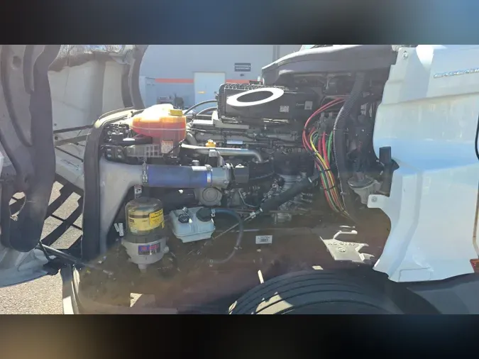 2020 Freightliner Cascadia 126