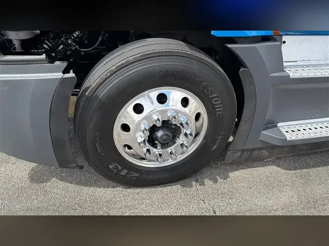 2023 FREIGHTLINER CA126