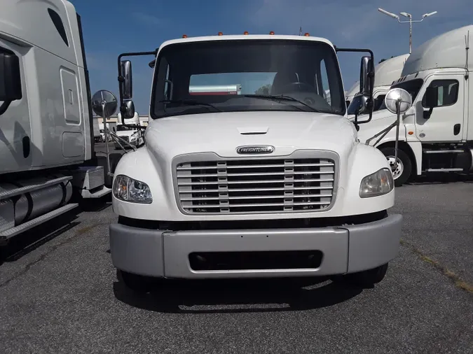 2017 FREIGHTLINER/MERCEDES M2 106