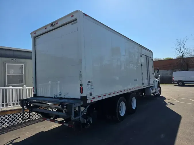 2019 FREIGHTLINER/MERCEDES M2 106
