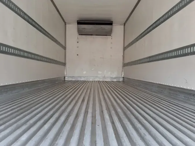 2019 FREIGHTLINER/MERCEDES M2 106