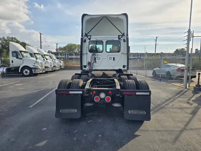 2019 FREIGHTLINER/MERCEDES NEW CASCADIA PX126643b05565891ff2027531aed1fde288587