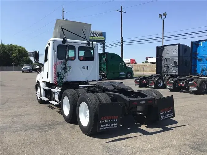 2019 FREIGHTLINER CA126