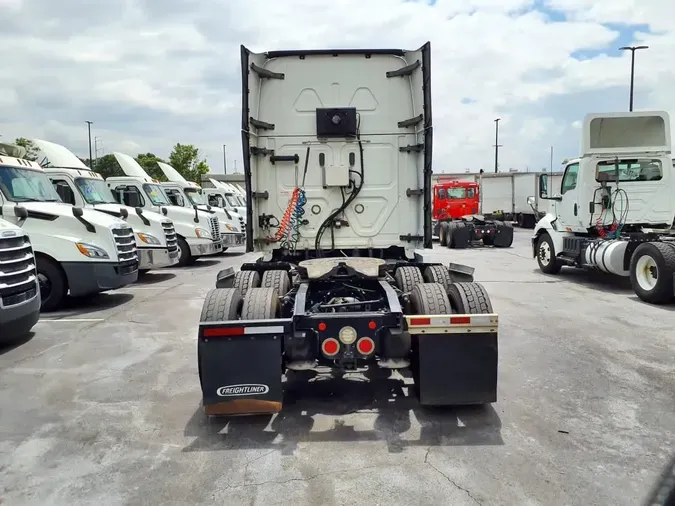 2019 FREIGHTLINER NEW CASCADIA PX12664