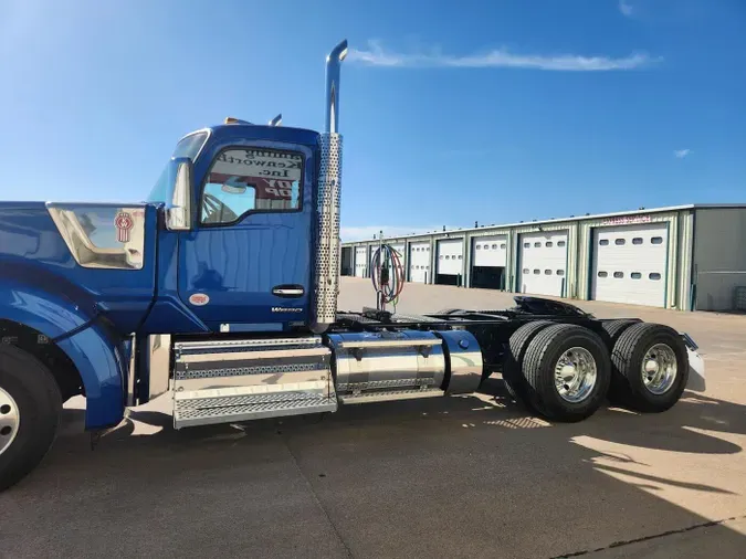 2026 Kenworth W990