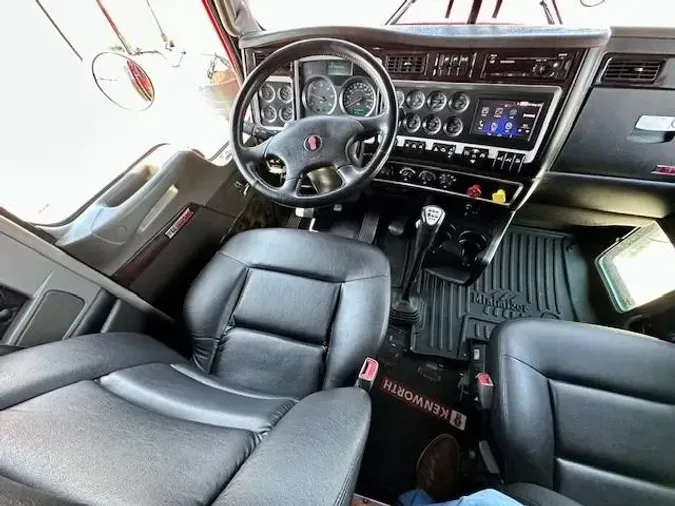2021 Kenworth W900L