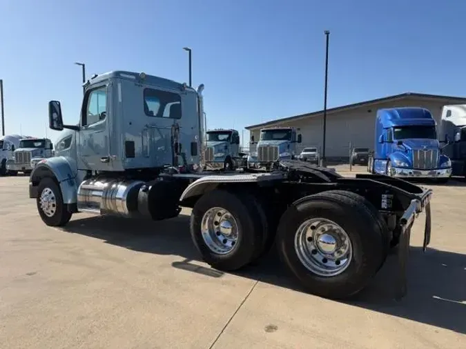 2023 Peterbilt 567