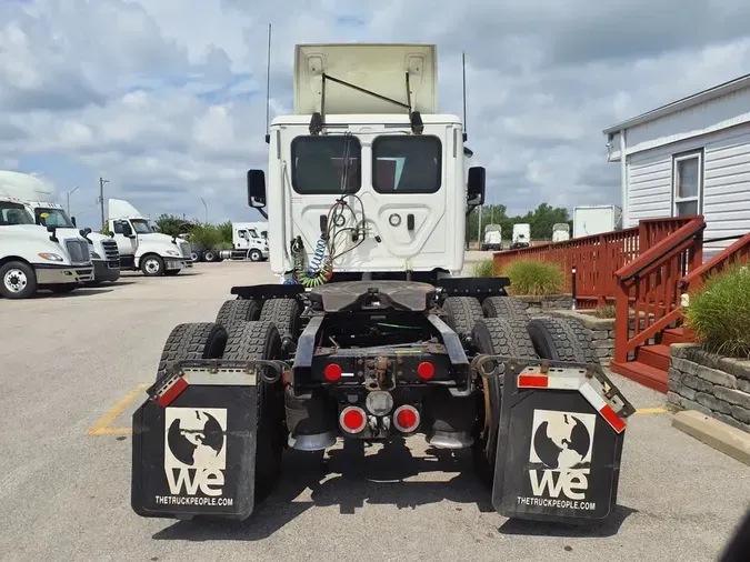 2018 FREIGHTLINER CASCADIA 125