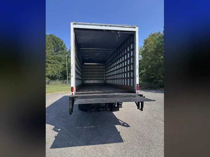 2019 Freightliner Business Class M2 106