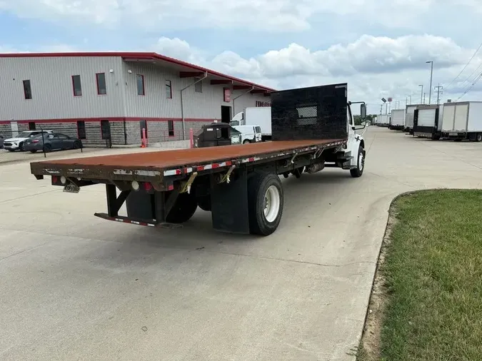2018 Freightliner M2 106