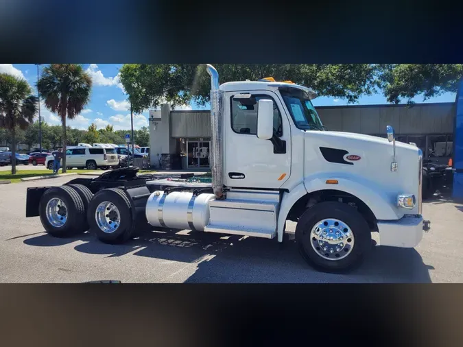 2020 Peterbilt 567