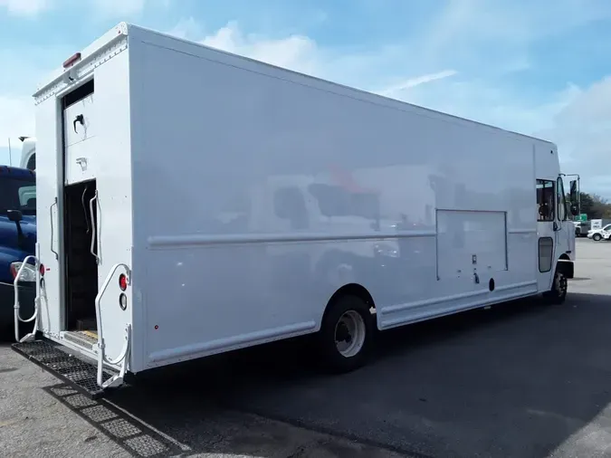 2017 FRTLR CUSTOM CHASSIS CORP MT55