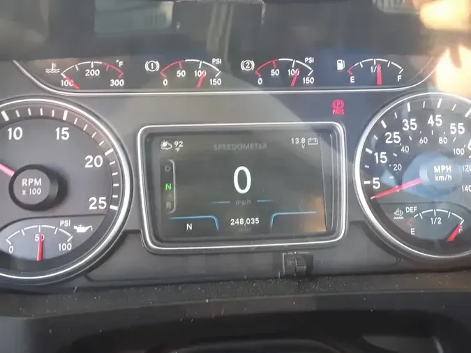 2019 NAVISTAR INTERNATIONAL RH613 DAYCAB S/A