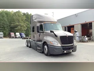 2022 International LT