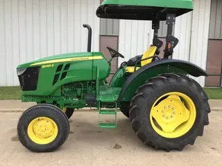 2018 John Deere 5055E