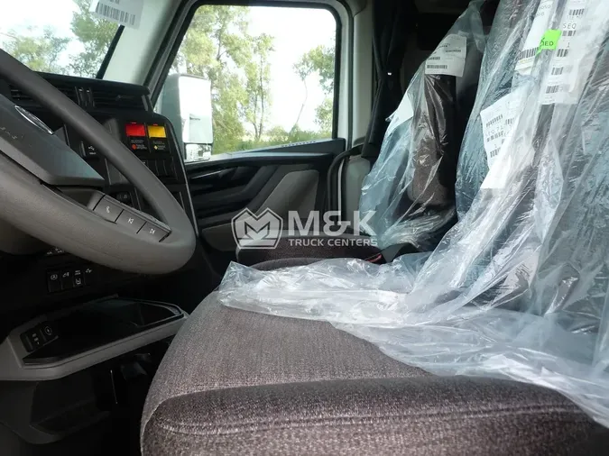 2026 VOLVO VNL64T860