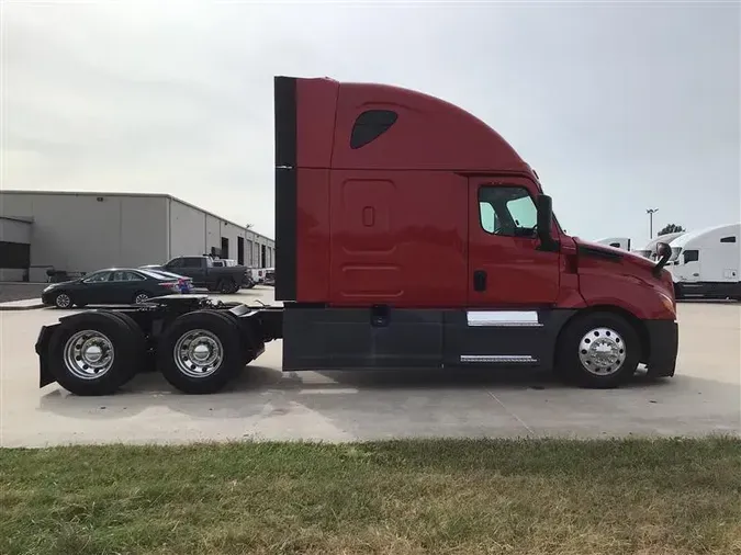 2020 FREIGHTLINER CASCADIA