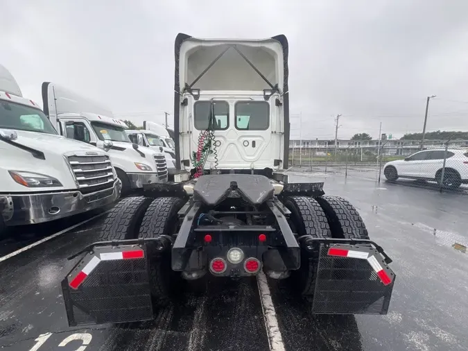 2020 FREIGHTLINER CASCADIA 125