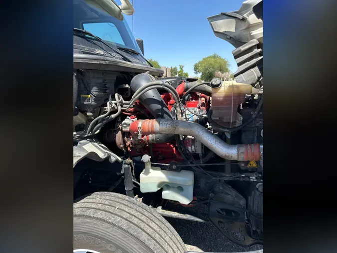 2019 NAVISTAR INTERNATIONAL LT625 SLPR CAB