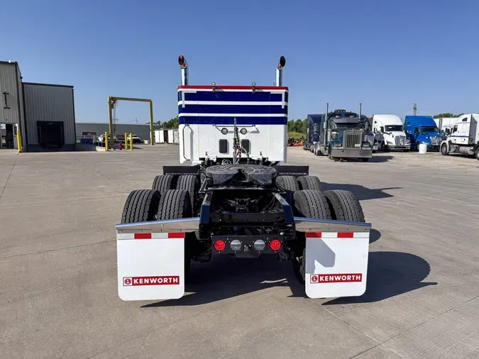 2027 KENWORTH W990