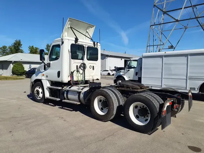 2019 FREIGHTLINER CASCADIA 125