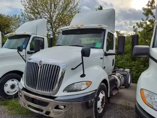 2019 NAVISTAR INTERNATIONAL RH613 DAYCAB S/A