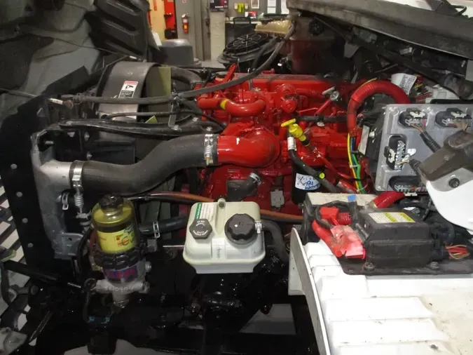 2018 FREIGHTLINER/MERCEDES M2 106