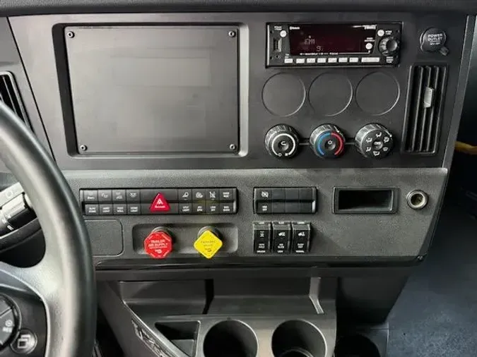 2023 Freightliner Cascadia3b2ef5a2ef43cb4d4ee56e385fac4cdb