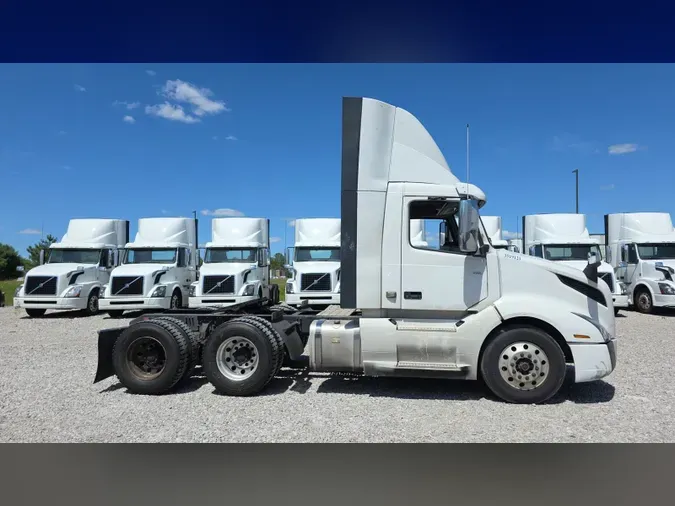 2019 Volvo VNL300