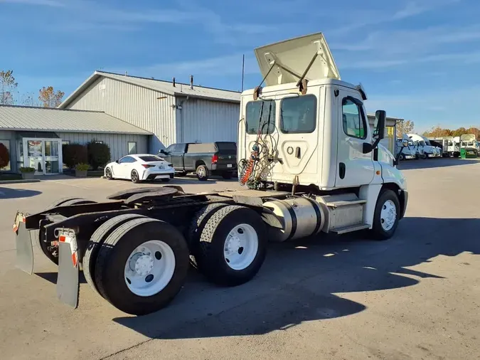 2019 FREIGHTLINER/MERCEDES CASCADIA 1253b33811c49c54dbd0496d50a6856cd0a
