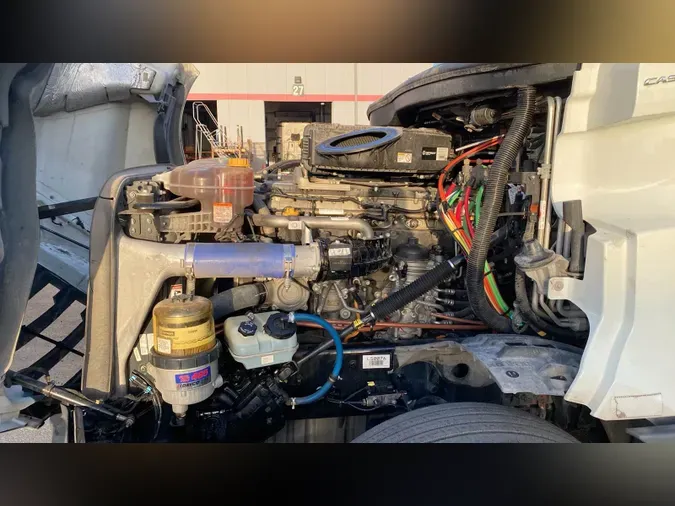 2020 Freightliner Cascadia 126