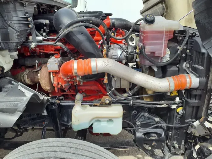 2019 NAVISTAR INTERNATIONAL LT625 DAYCAB T/A