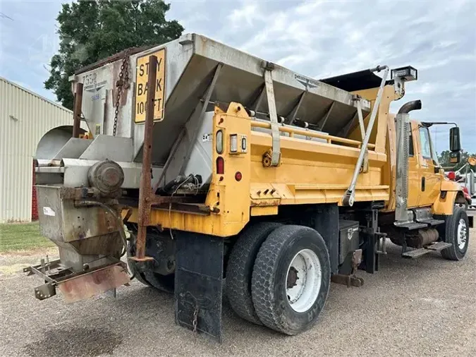 2005 INTERNATIONAL WORKSTAR 7400