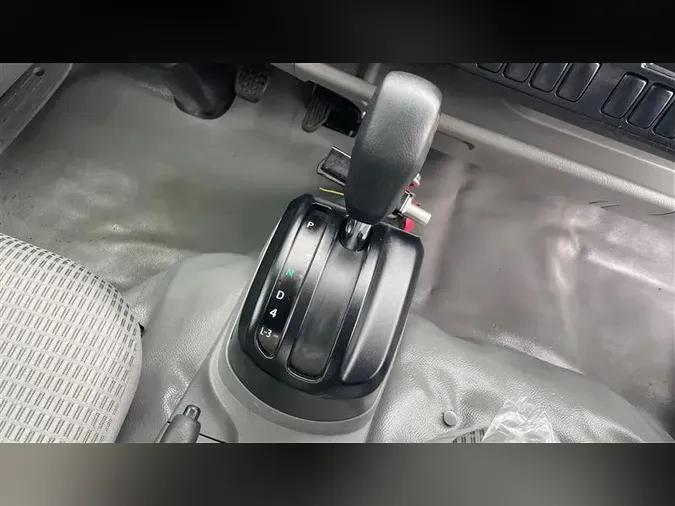 2019 HINO 195