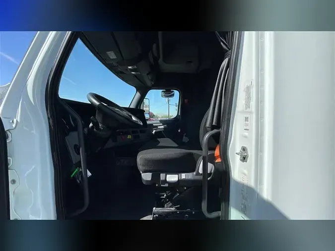 2020 FREIGHTLINER CA126