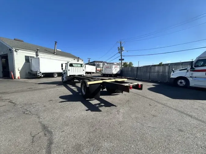 2019 FREIGHTLINER M2 106