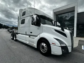 2023 VOLVO VNL64T860