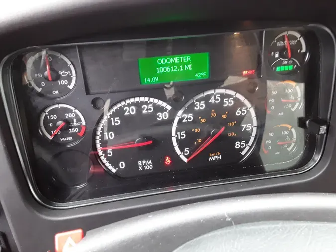 2019 FREIGHTLINER/MERCEDES M2 106