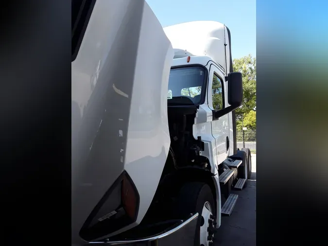 2019 FREIGHTLINER/MERCEDES NEW CASCADIA PX126643b3ea8b92bdb08c9fe3099aa6e1bb841