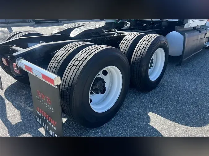 2022 INTERNATIONAL LT