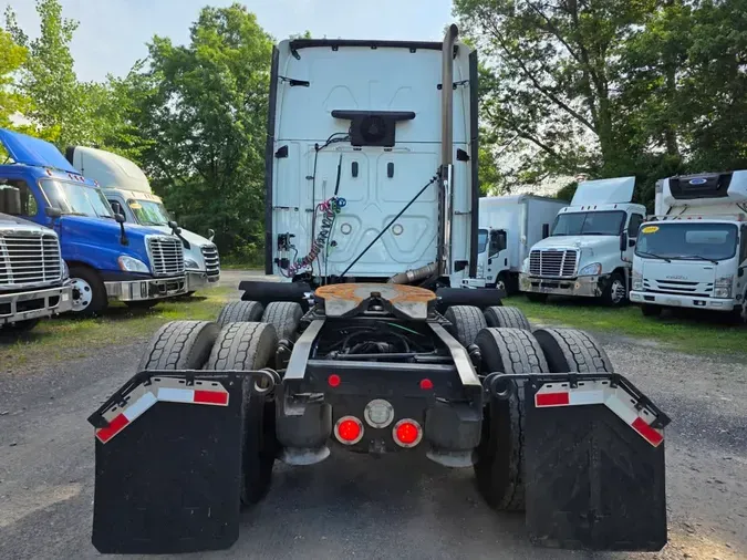 2020 FREIGHTLINER CASCADIA 125