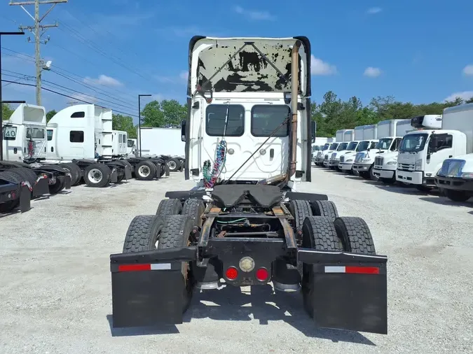 2016 FREIGHTLINER/MERCEDES CASCADIA 125