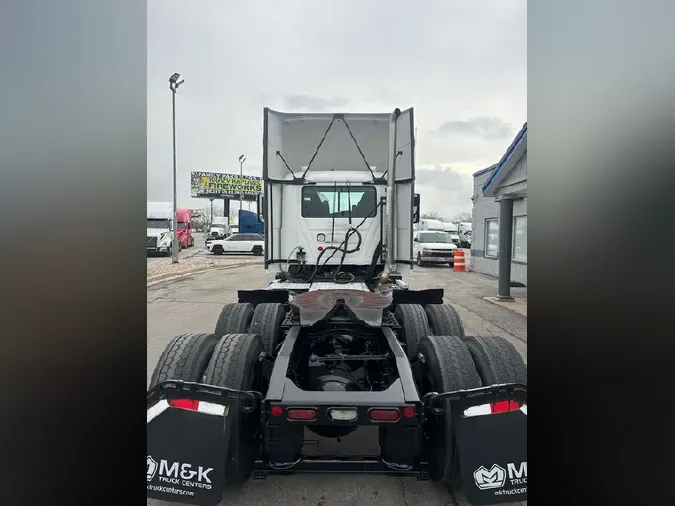 2022 MACK AN64T